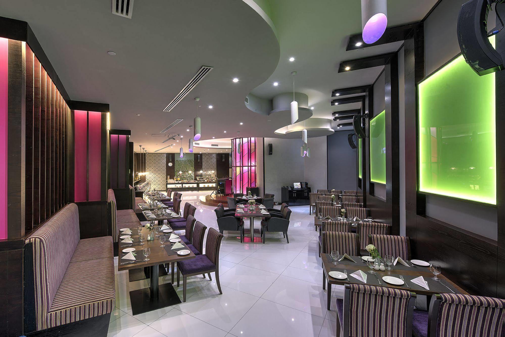 Raintree Rolla Hotel Dubai Exterior foto